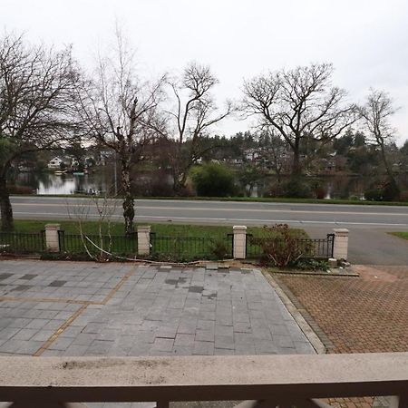 Lipton Place By Elegant Waterfront Esquimalt Buitenkant foto